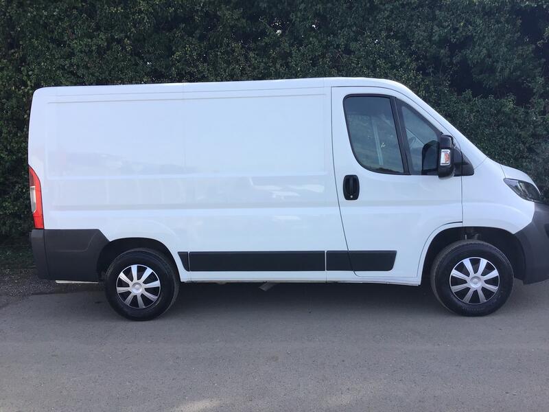 View PEUGEOT BOXER 333  SWB 2.2 Litre HDI Chain Driven Engine Euro 5 NON Adblue 