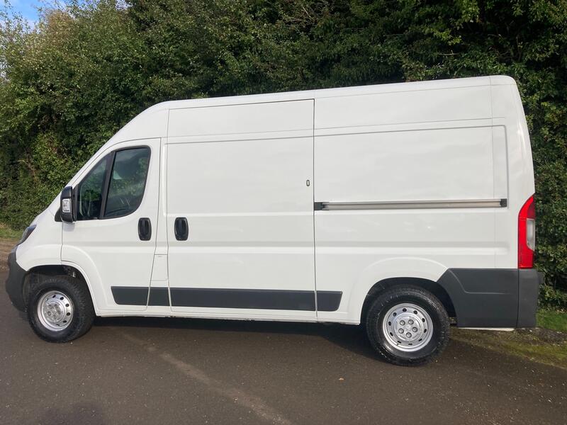 View PEUGEOT BOXER 335 L2 MWB H2 Med Roof 2.2 Litre HDi 130PS Traction + Hill Decent Control AIR CON