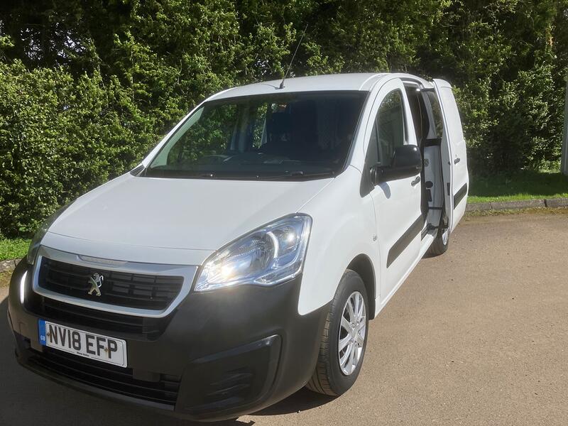 PEUGEOT PARTNER
