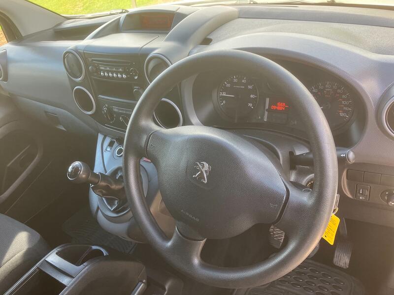 PEUGEOT PARTNER