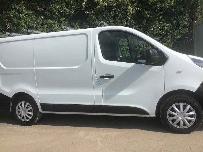 View VAUXHALL VIVARO L1 SWB 2900  1.6 CDTi EURO 6 ULEZ COMPLIANT