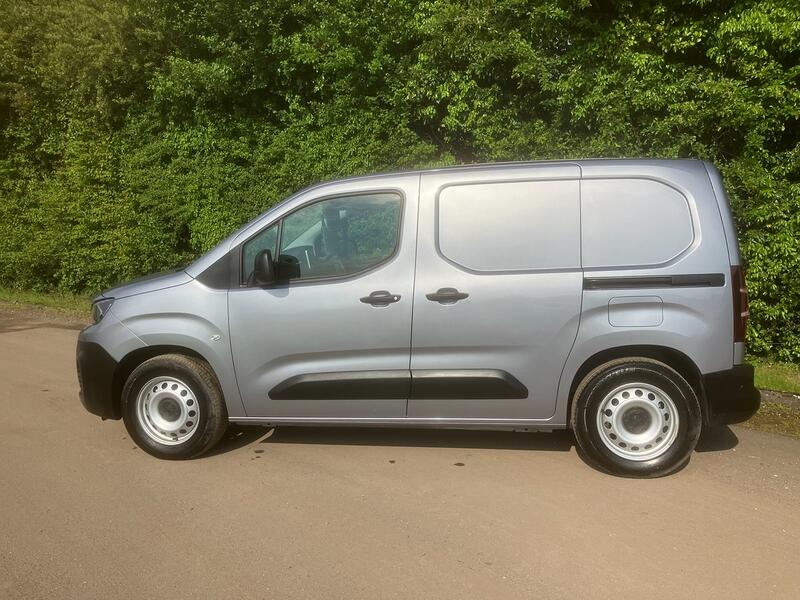 PEUGEOT PARTNER