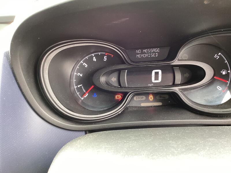 VAUXHALL VIVARO