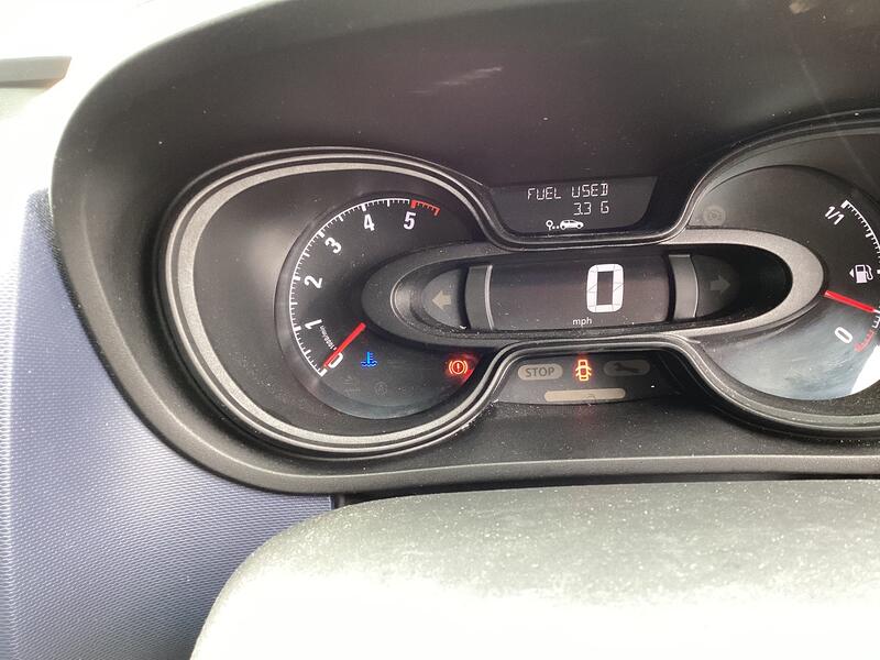 VAUXHALL VIVARO