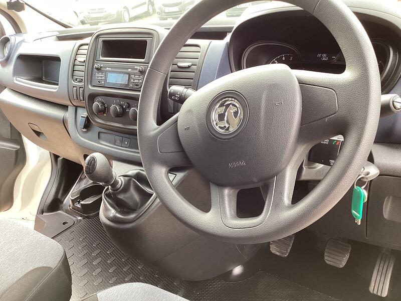 VAUXHALL VIVARO