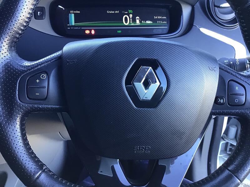 RENAULT ZOE