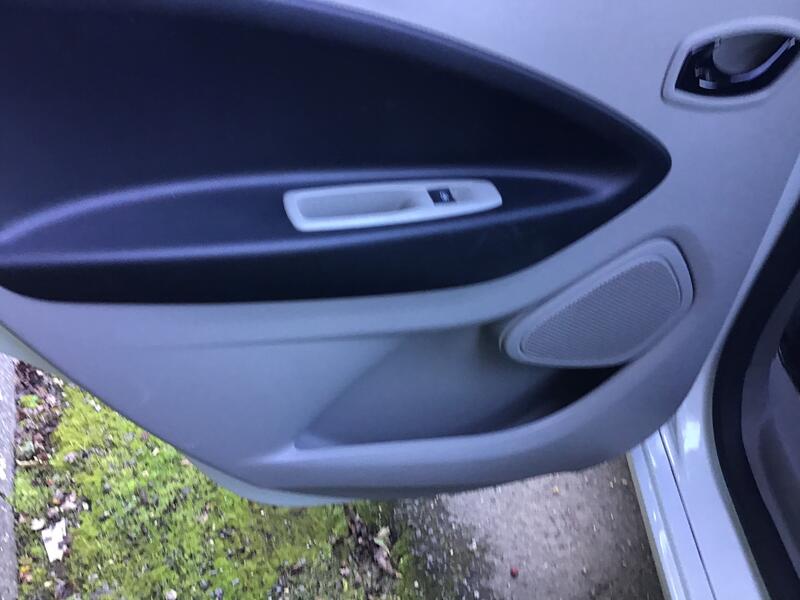 RENAULT ZOE