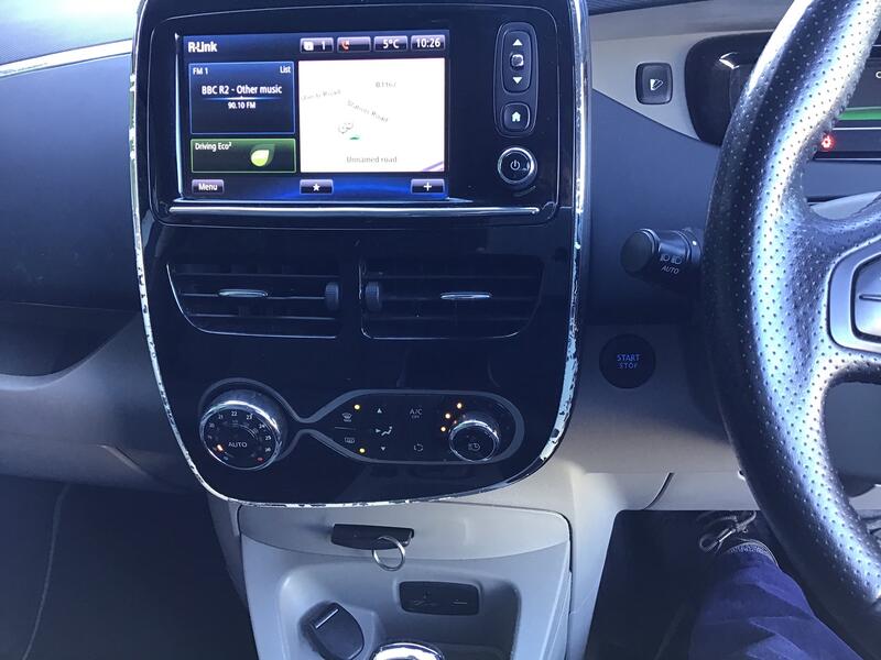 RENAULT ZOE