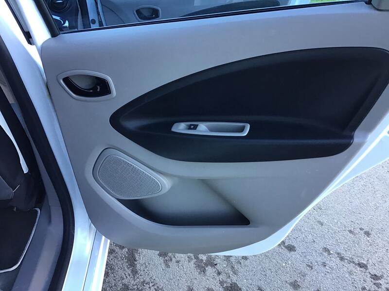 RENAULT ZOE