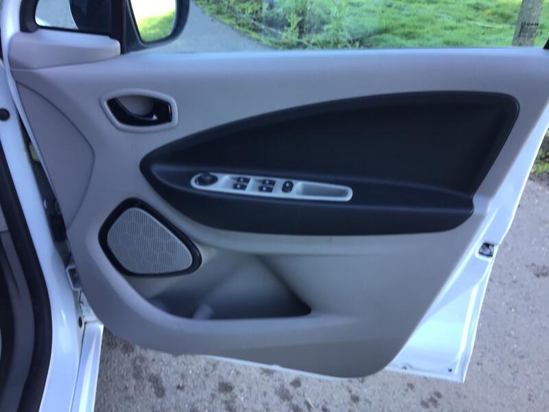 RENAULT ZOE