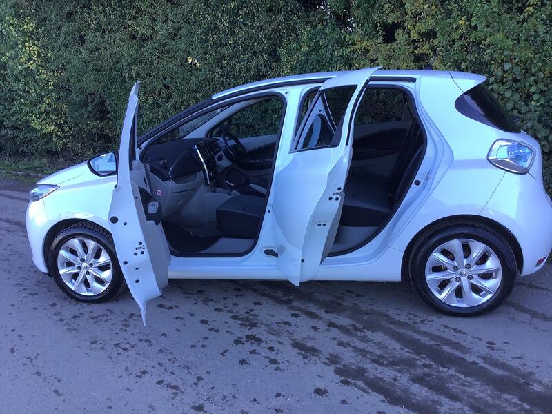 RENAULT ZOE