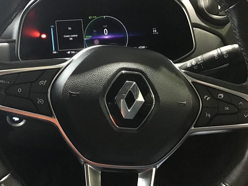 RENAULT ZOE