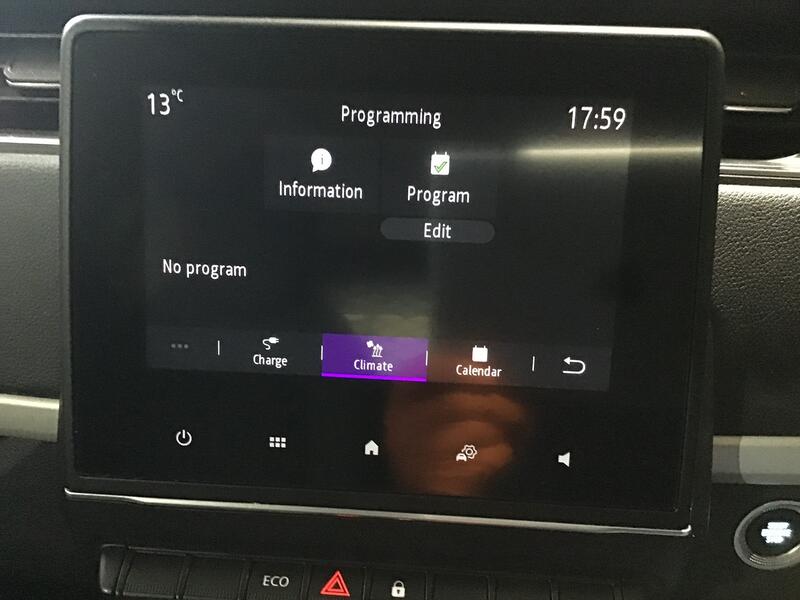 RENAULT ZOE