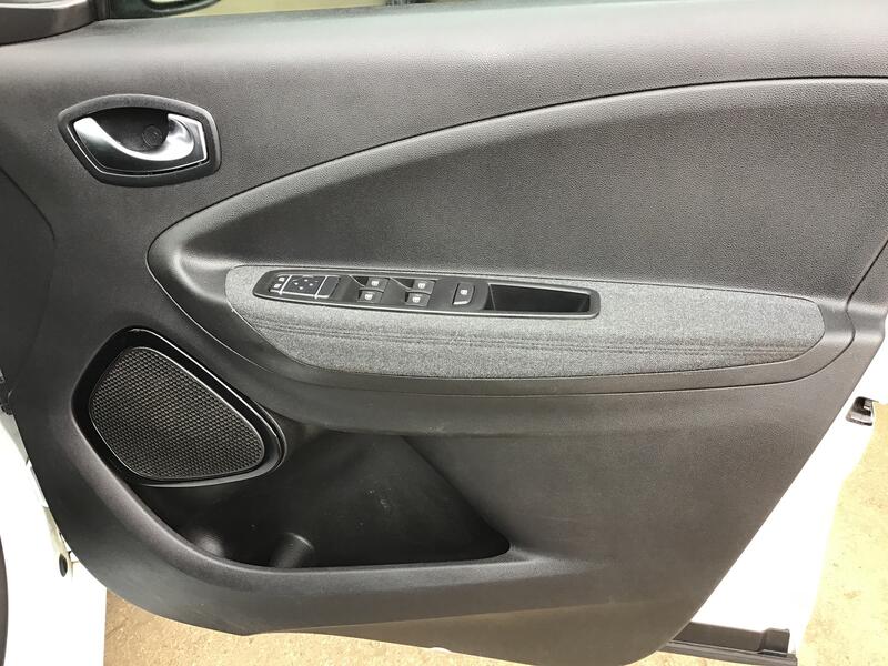 RENAULT ZOE