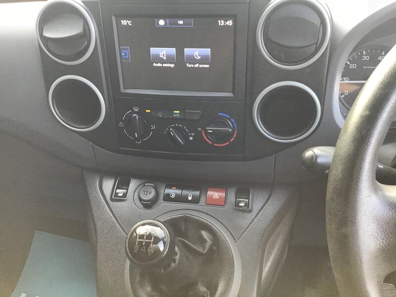 PEUGEOT PARTNER