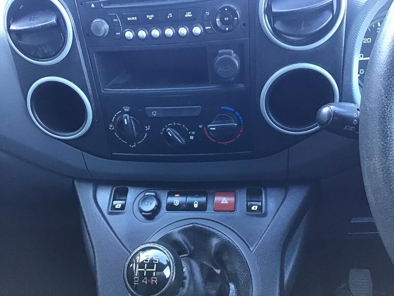 PEUGEOT PARTNER