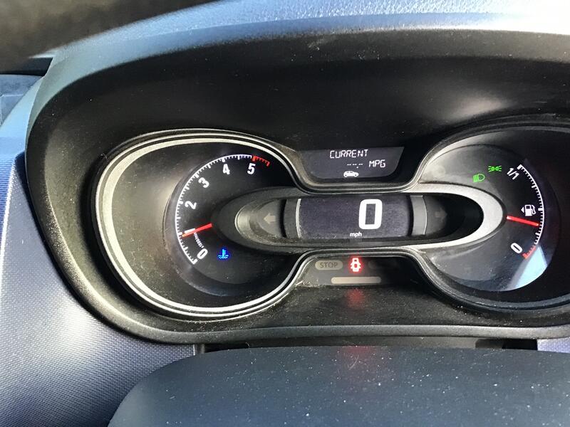 VAUXHALL VIVARO