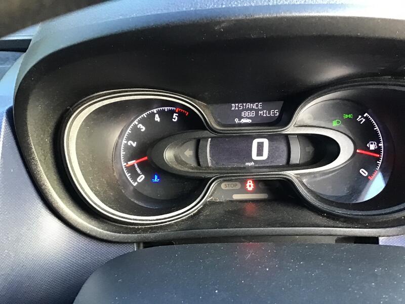 VAUXHALL VIVARO