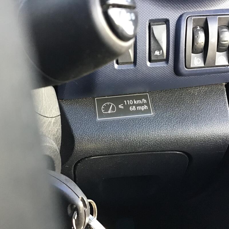 VAUXHALL VIVARO