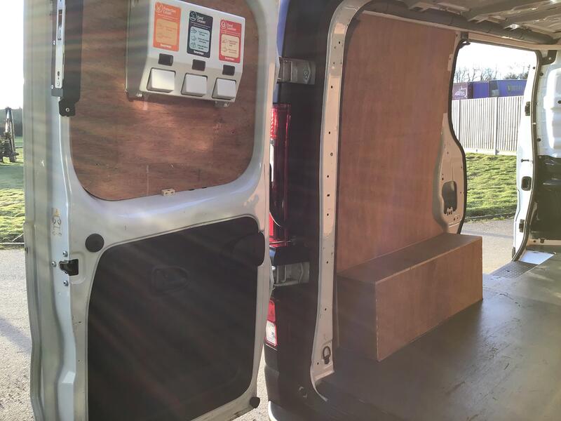VAUXHALL VIVARO