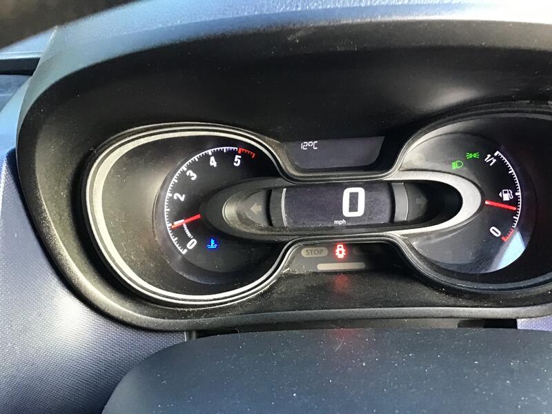VAUXHALL VIVARO