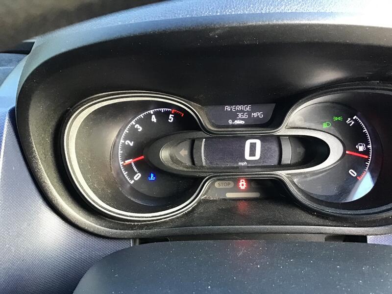 VAUXHALL VIVARO