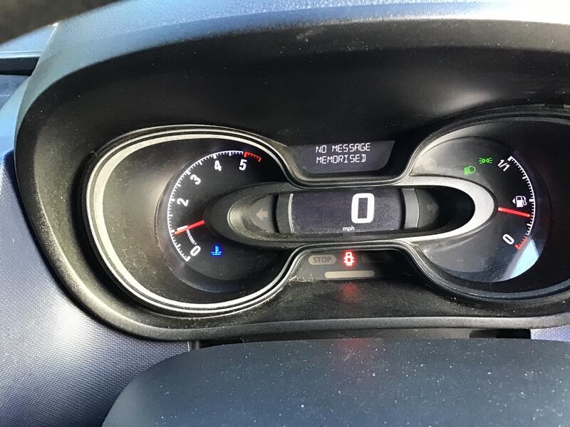 VAUXHALL VIVARO