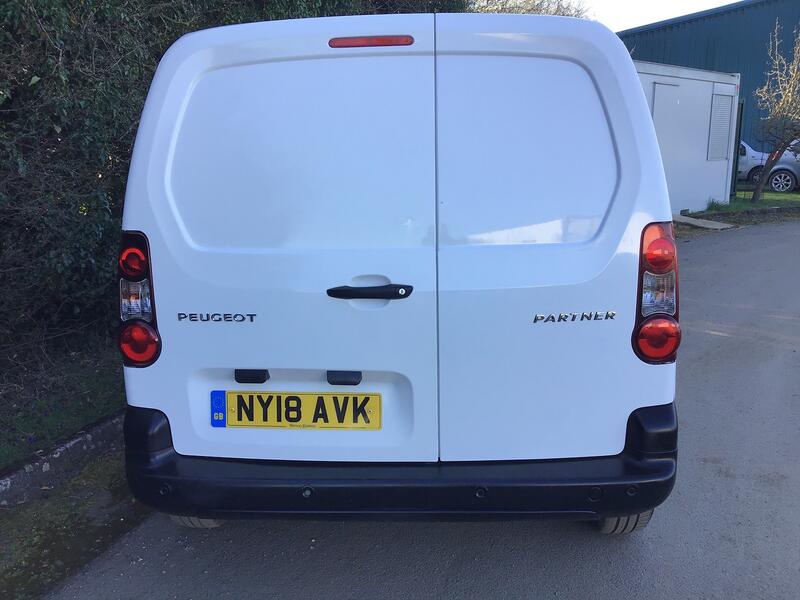 PEUGEOT PARTNER