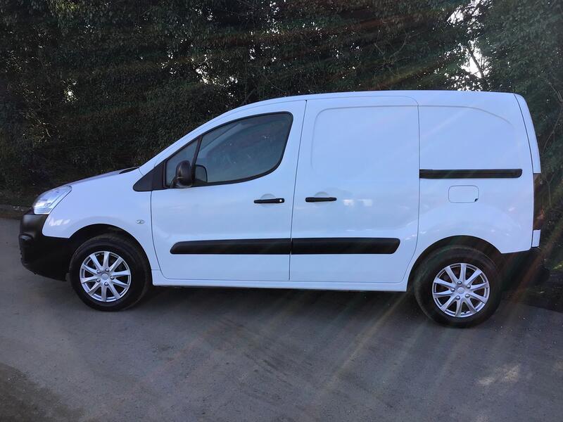 PEUGEOT PARTNER