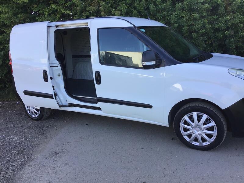 View VAUXHALL COMBO L2 LWB 1.3 CDTI 2300Ex Anglian Water NO VAT TO PAY!!!!!