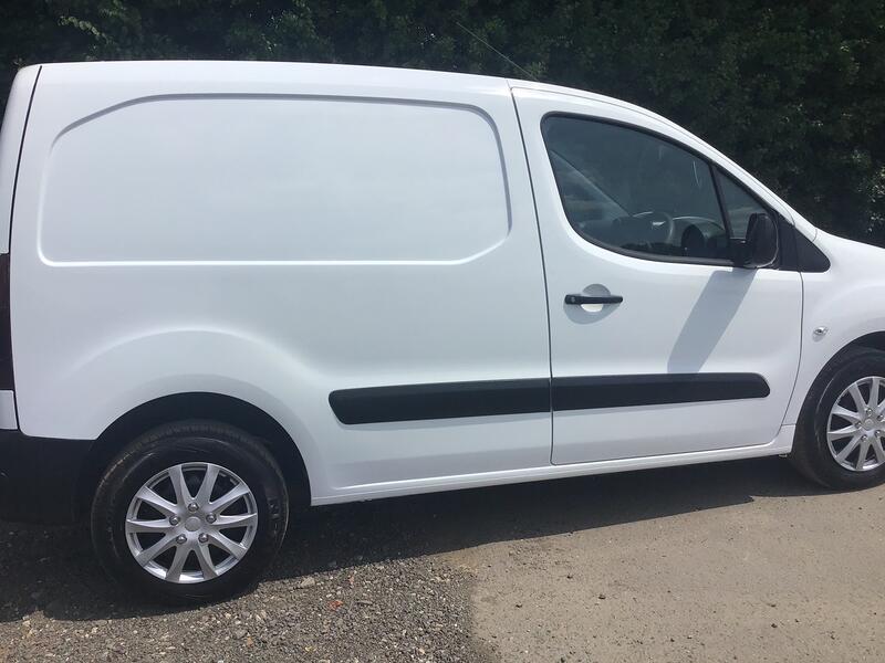 View PEUGEOT PARTNER 1.6 HDi 850 S NO VAT TO PAY!!! FREE DELIVERY