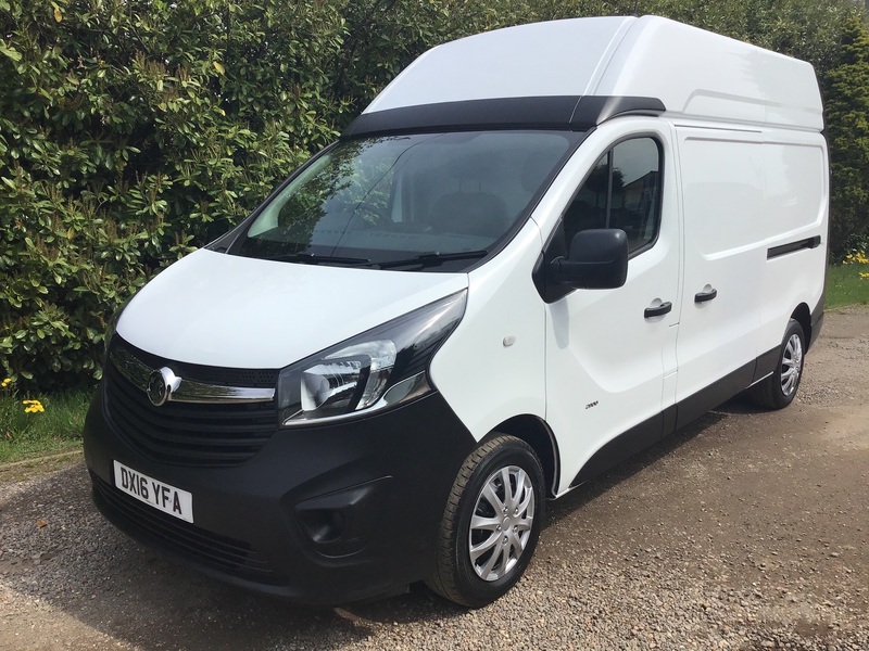 VAUXHALL VIVARO