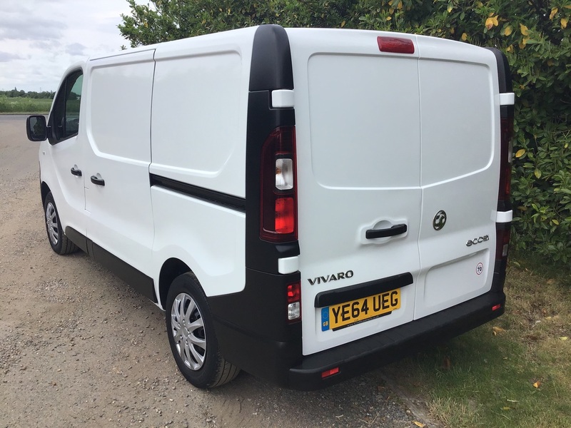 VAUXHALL VIVARO