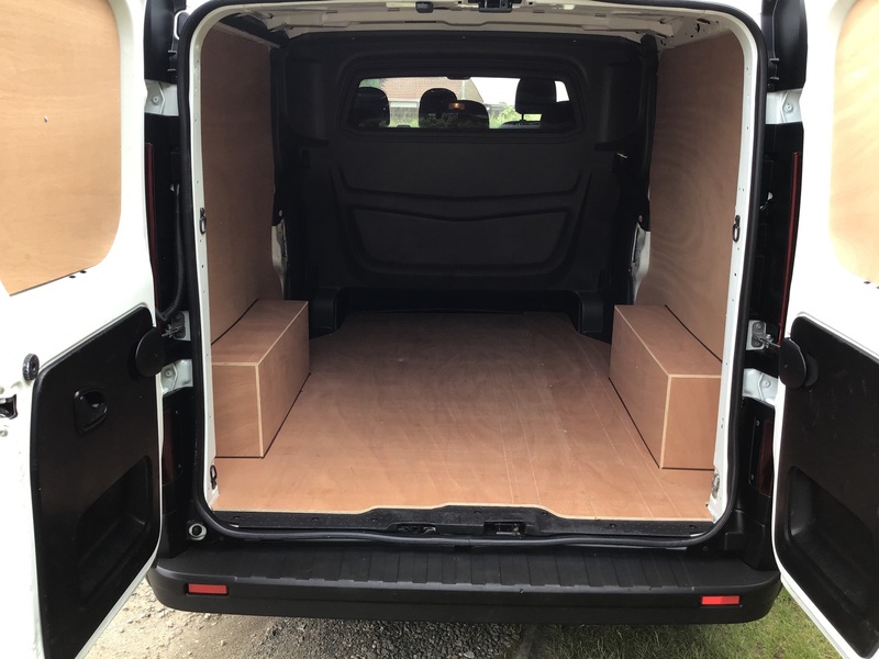 VAUXHALL VIVARO