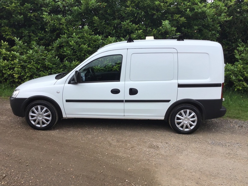 View VAUXHALL COMBO 2000 CDTI