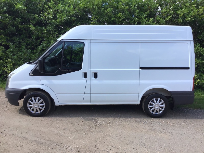 View FORD TRANSIT 260 SWB MEDIUM ROOF PV