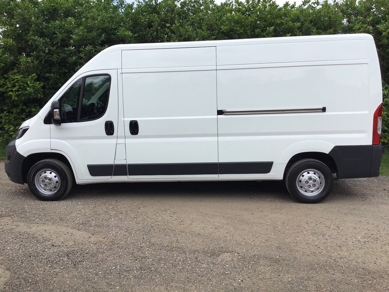 View PEUGEOT BOXER BLUE HDI 335 L3H2 PV EURO 6