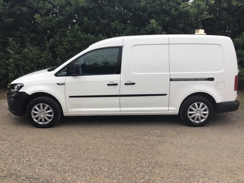 View VOLKSWAGEN CADDY C20 1.6 TDI 102 PS STARTLINE AIR-CON