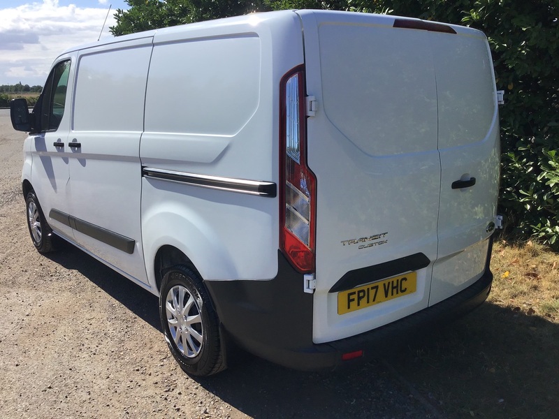 View FORD TRANSIT TRANSIT CUSTOM 2.0 TDCI 290 EURO 6 ULEZ FREE