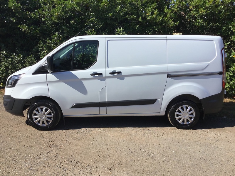 View FORD TRANSIT TRANSIT CUSTOM 2.0 TDCI 290 EURO 6 ULEZ FREE