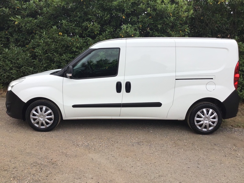 View VAUXHALL COMBO 2300 L2H1 CDTI SS ECOFLEX