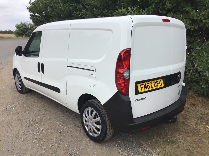 View VAUXHALL COMBO 2300 L2H1 CDTI SS ECOFLEX