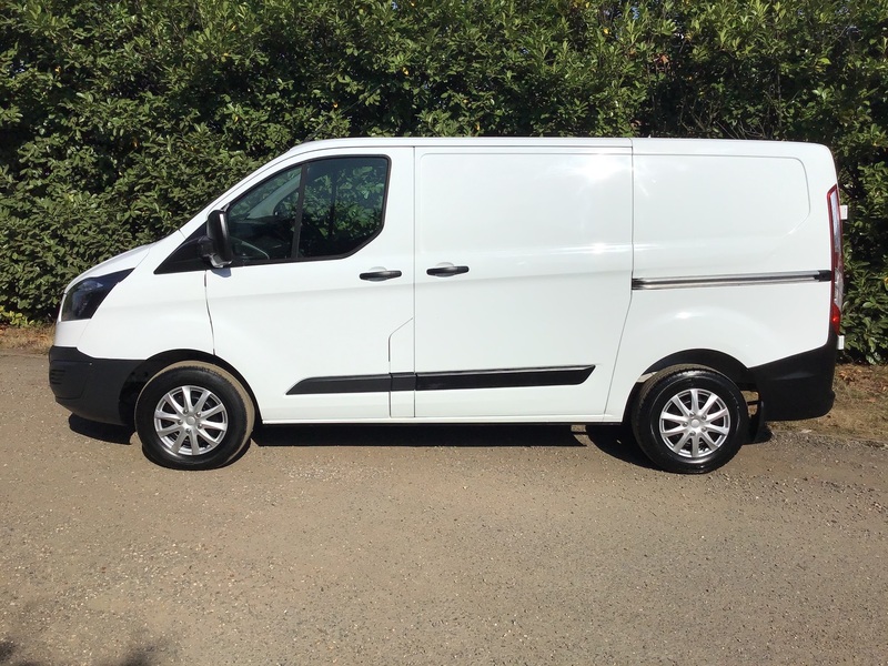 View FORD TRANSIT 2017 67 TRANSIT CUSTOM 2.0 TDCI EURO 6 290 PANEL VAN L1 H1 ULEZ COMPLIANT