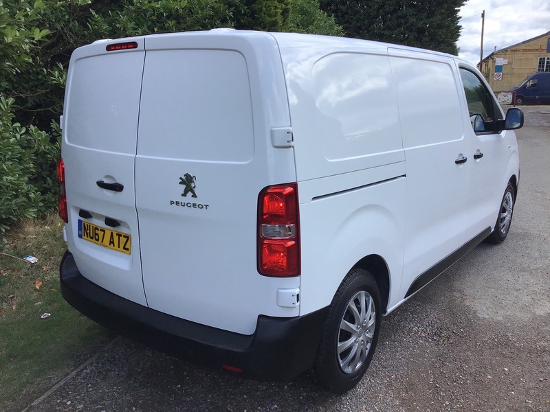 PEUGEOT EXPERT