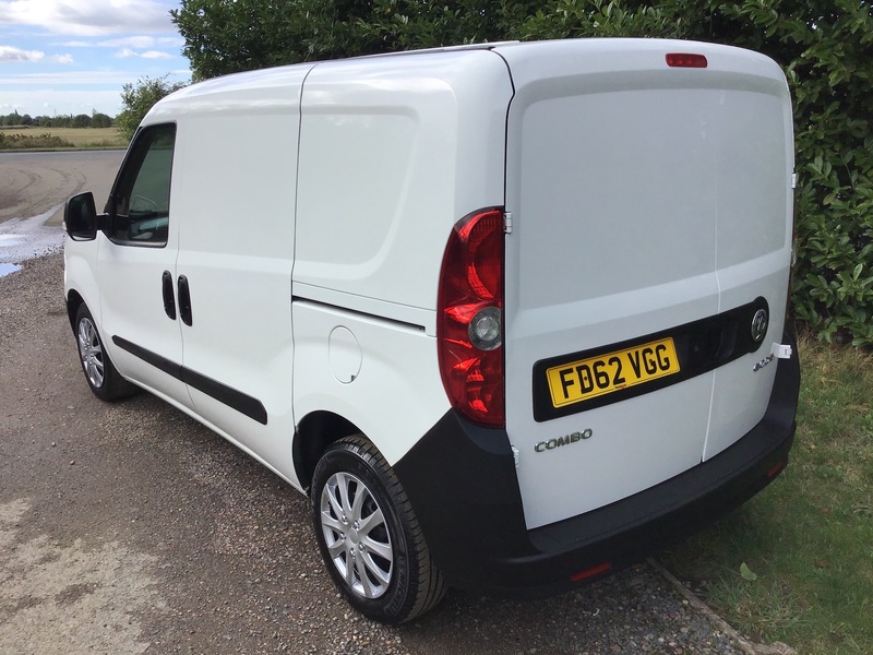 View VAUXHALL COMBO 2000 L1H1 CDTI SS ECOFLEX