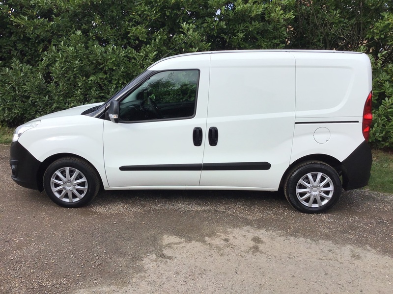 View VAUXHALL COMBO 2000 L1H1 CDTI SS ECOFLEX