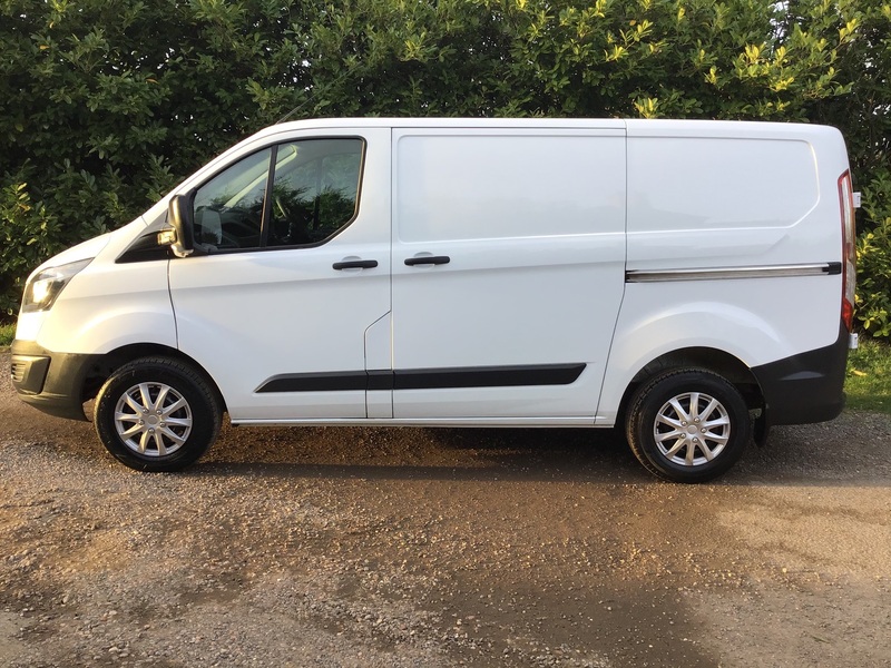 View FORD TRANSIT 290 2.0 TDCI 105PS EURO 6 ULEZ COMPLIANT