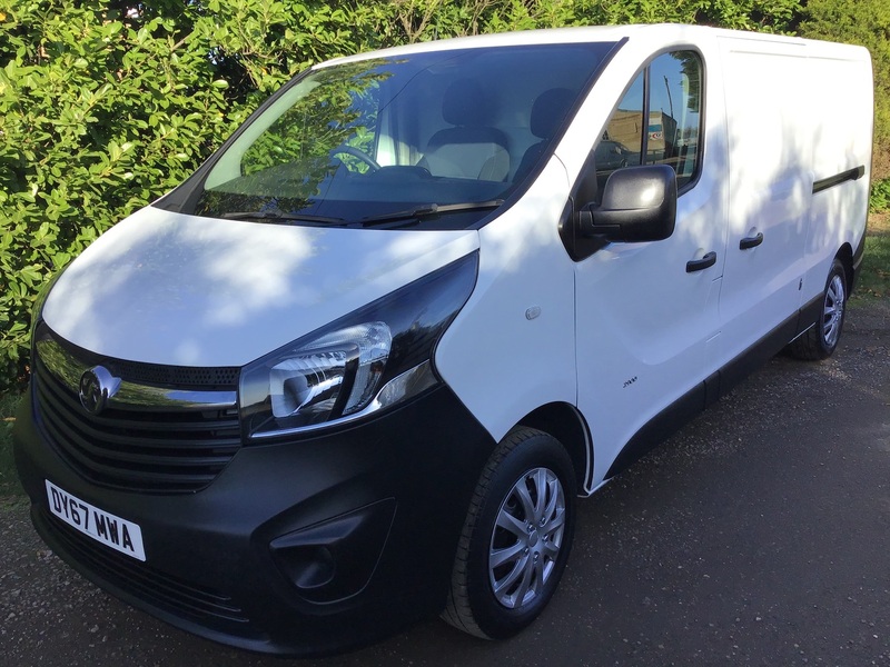 VAUXHALL VIVARO