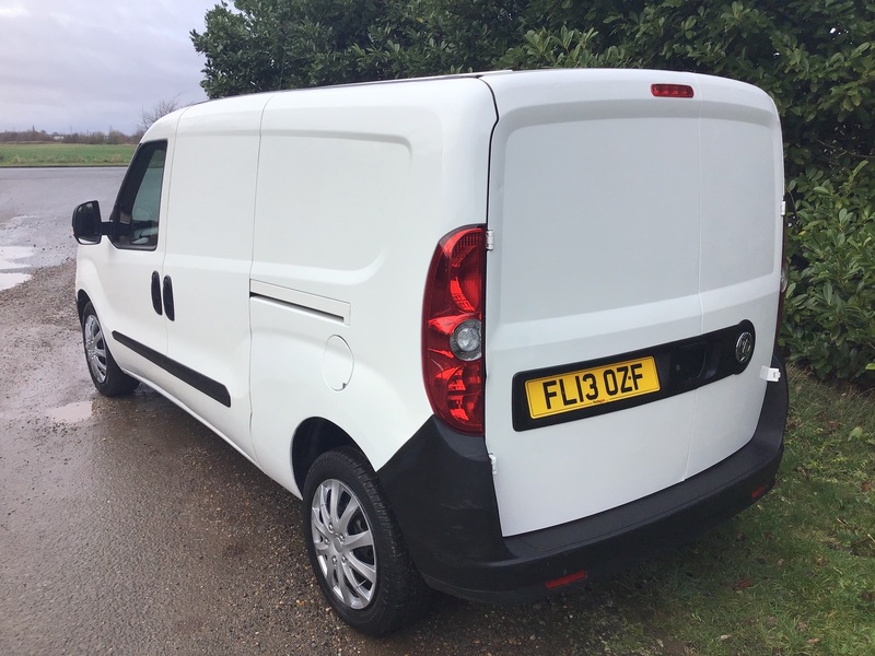 View VAUXHALL COMBO 1.3 CDTI 2300 LONG WHEEL BASE VAN 1 OWNER FULL VAUXHALL APPROVED SERVICE HISTORY