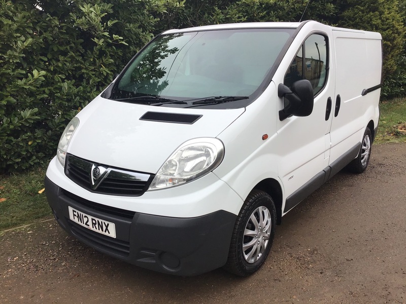 View VAUXHALL VIVARO 2.0 CDTI 2900 ECOFLEX 1 OWNER VAN